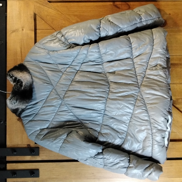 Lane Bryant Gray Nylon and Polyester Jacket with Faux Fir Collar Size 22/24 - Picture 2 of 5